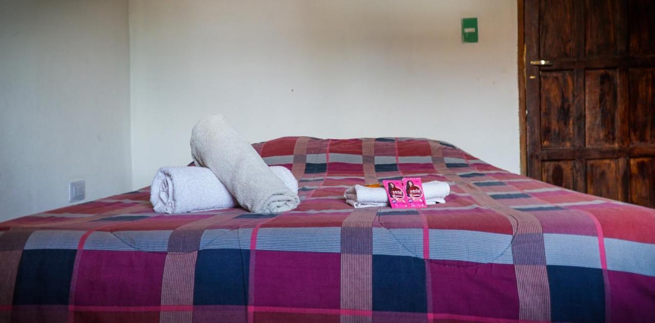 Tierra Andina Hostal Y Cabanas Tilcara Exterior foto