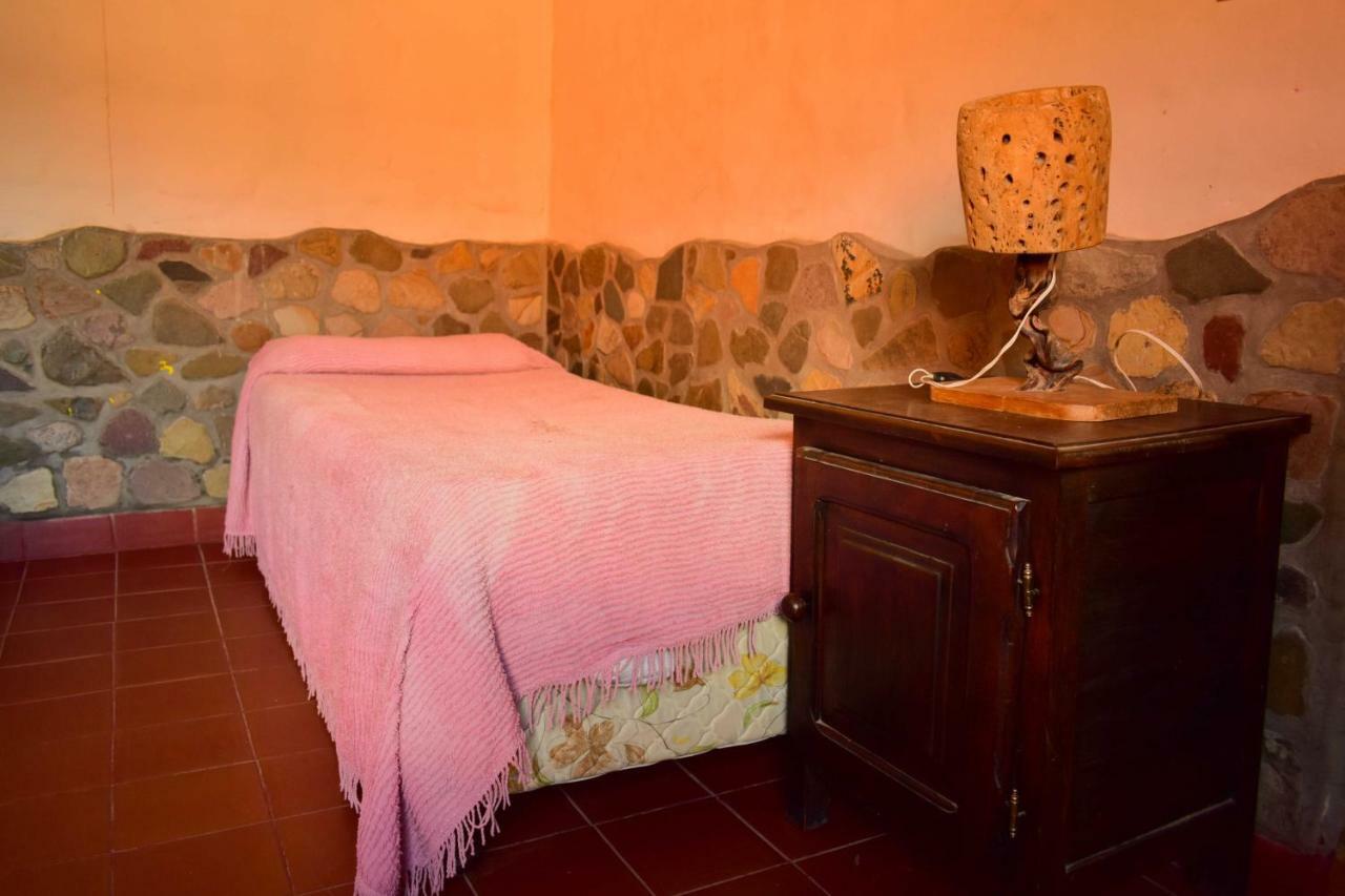 Tierra Andina Hostal Y Cabanas Tilcara Exterior foto